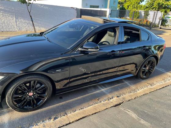 JAGUAR XE 2.0 16V INGENIUM P250 GASOLINA R-SPORT 4P AUTOMÁTICO
